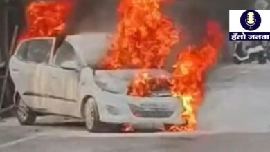 Jalgaon burning car